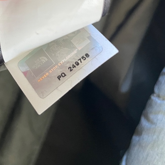 The North Face Puffy Insulated Parka Coat - Picture 12 of 16